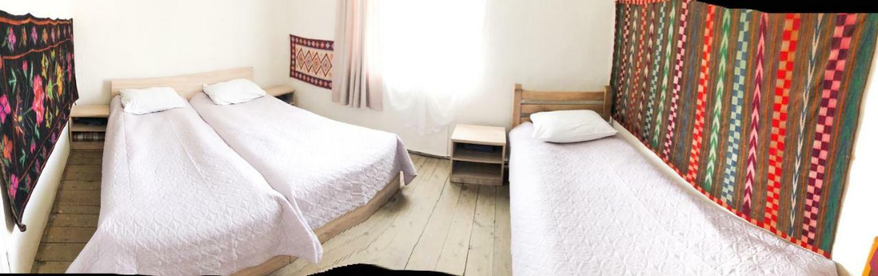 Tishe Hostel Omalo ภายนอก รูปภาพ